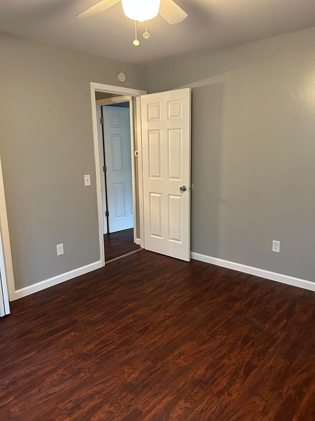 Building Photo - 3225 Ramond St