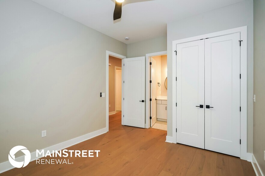 Building Photo - 2142 Oakland St