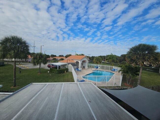 Building Photo - 10919 SW 182nd Ln