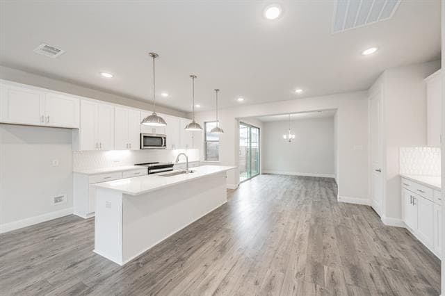 Building Photo - 9709 Thorncrown Ln