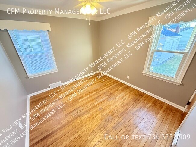 Building Photo - 1565 Lincoln Ave