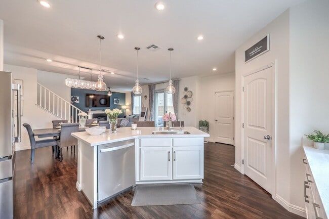 Building Photo - Unfurnished Skye Canyon Home in gated community w/ Loft & EV Charger