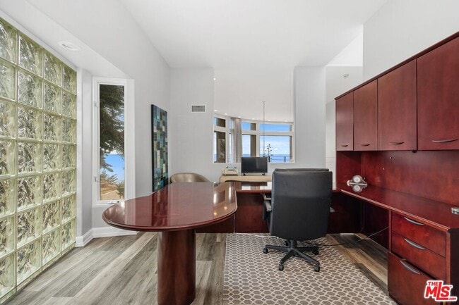 Building Photo - 11834 Pacific Coast Hwy