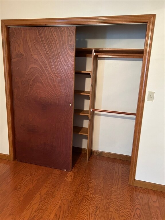 Building Photo - 913 Bedford St