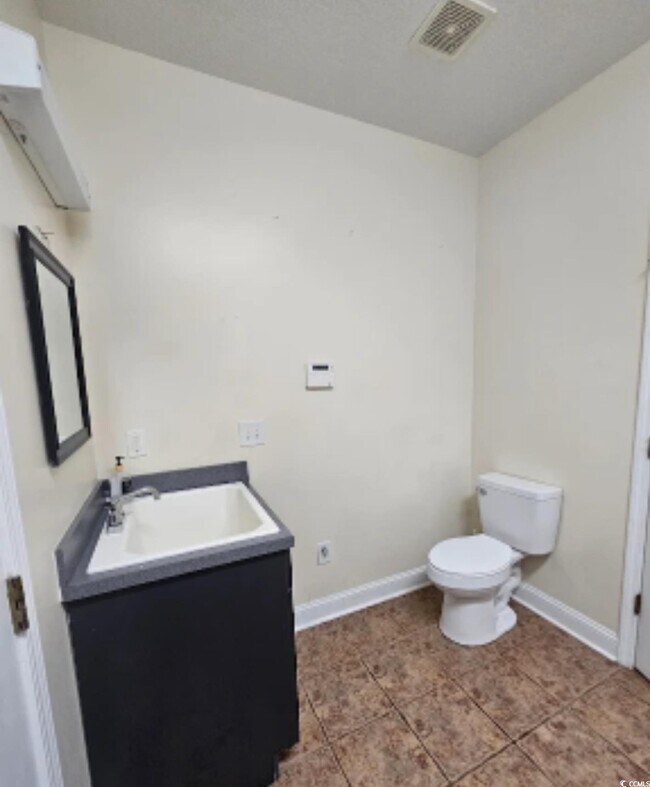 Building Photo - 4722 Harvest Dr