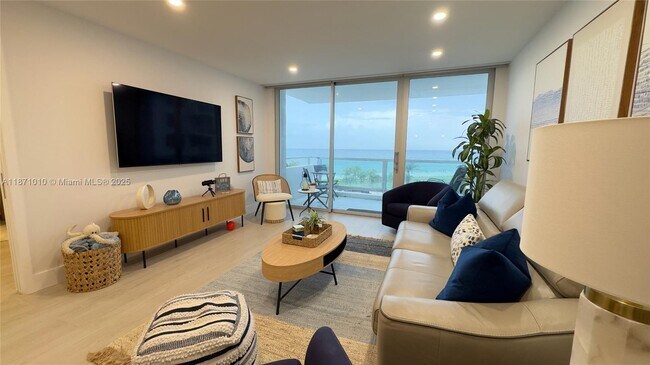 Building Photo - 5161 Collins Ave