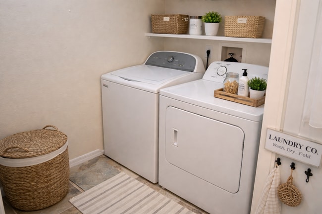 Building Photo - FOR RENT! Beautiful 2/2 Winter Park  Pool View Condo  in front of Full Sail!