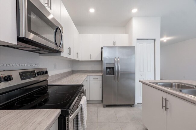 Building Photo - 13405 SW 287th St
