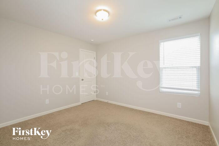 Building Photo - 144 Alexander Ln