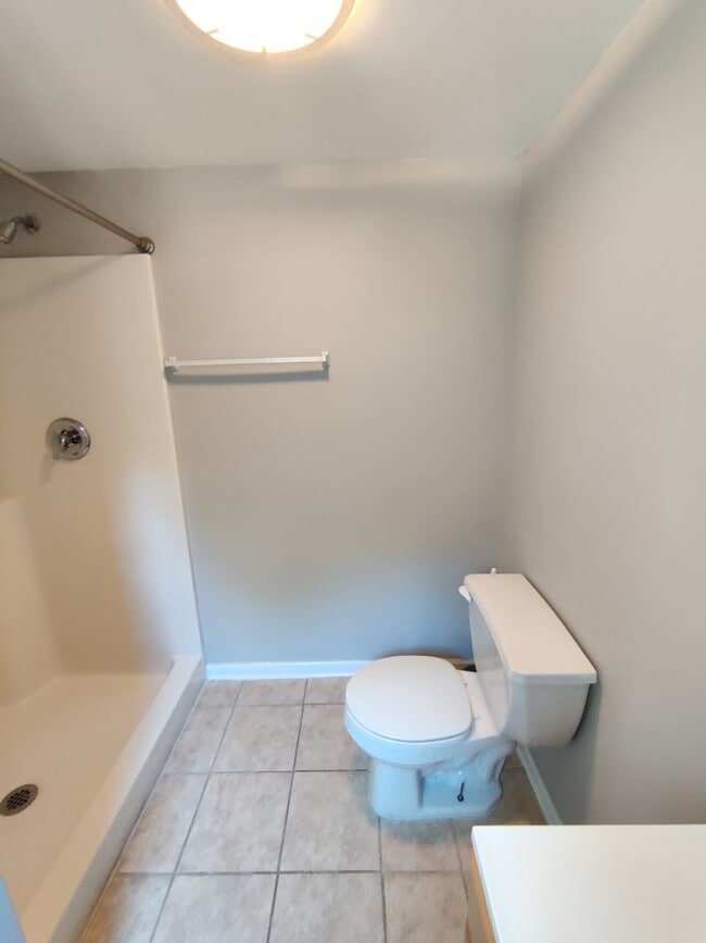 Building Photo - Lovely 4BD / 2 Bath High Ranch