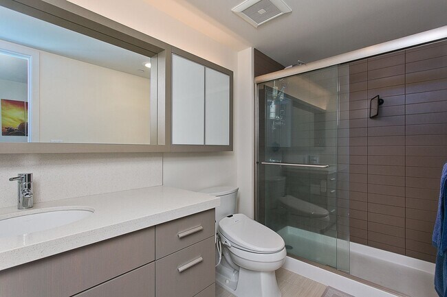 Building Photo - Modern luxury two bedroom condo with stunn...