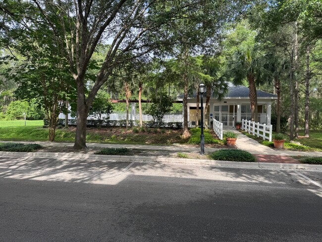 Building Photo - 5025 SW 91 Ct