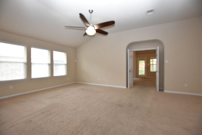 Building Photo - Buda Living Done Right—Space, Flexibility & Location