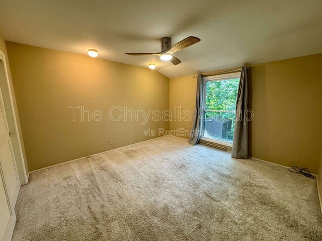 Building Photo - 206 Forest Park Pl