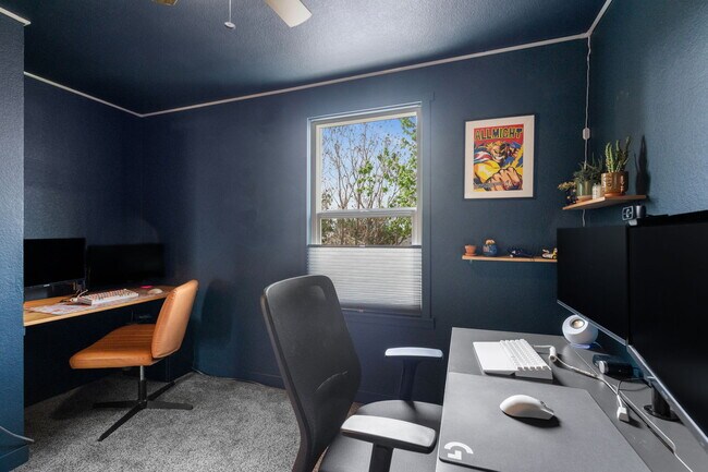 Building Photo - 15083 E 43rd Ave