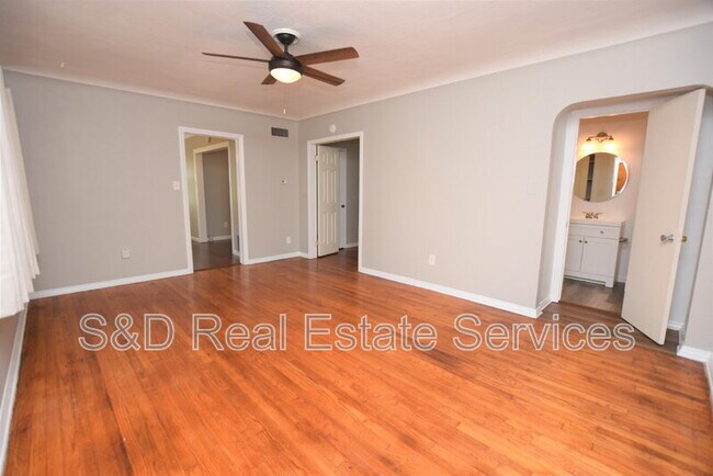 Building Photo - 636 Winfree Ave