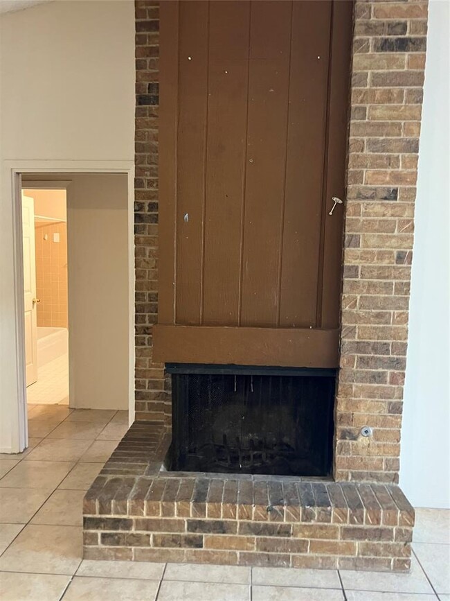 Building Photo - 8111 Ceberry Dr