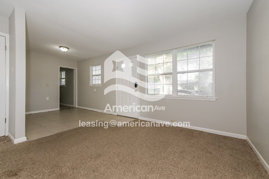 Building Photo - 6113 E 153 St