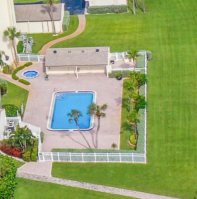 Building Photo - 2400 S Ocean Dr