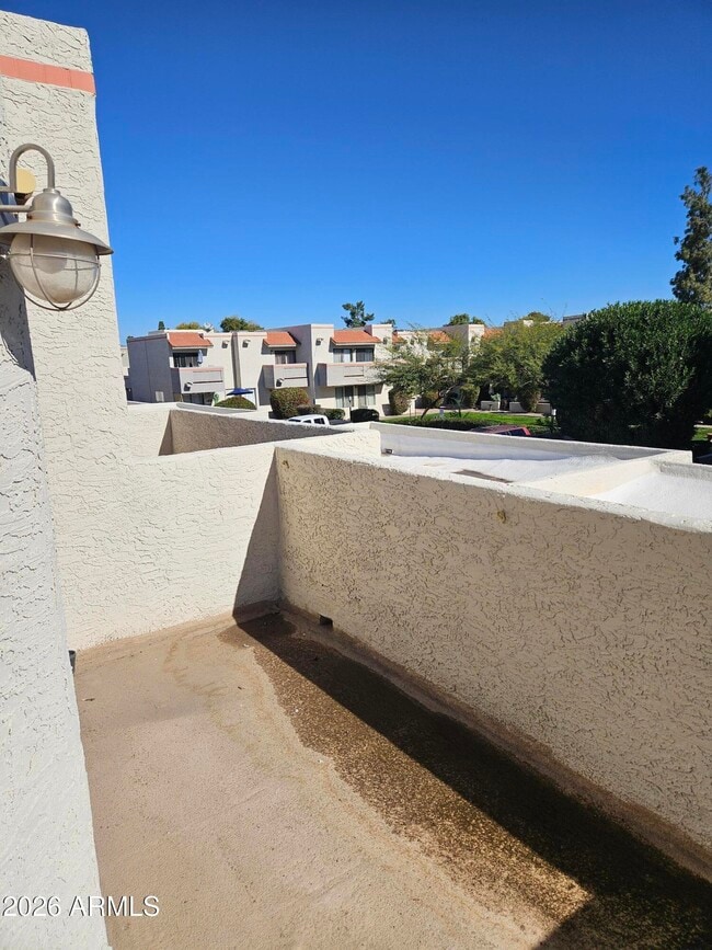 Building Photo - 935 N Granite Reef Rd