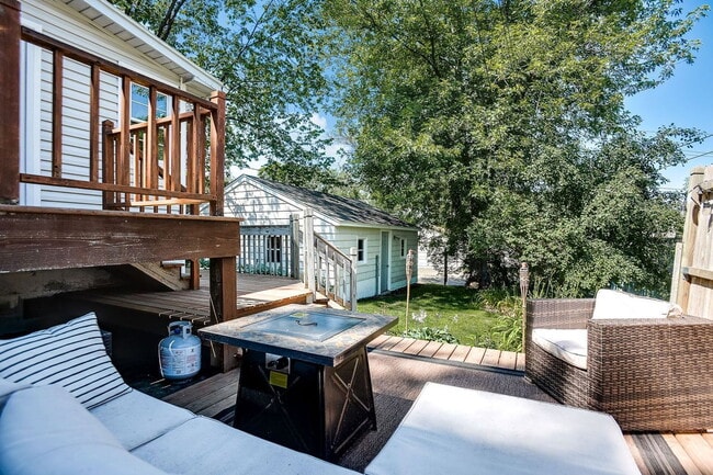 Building Photo - 3020 Maryland Ave S