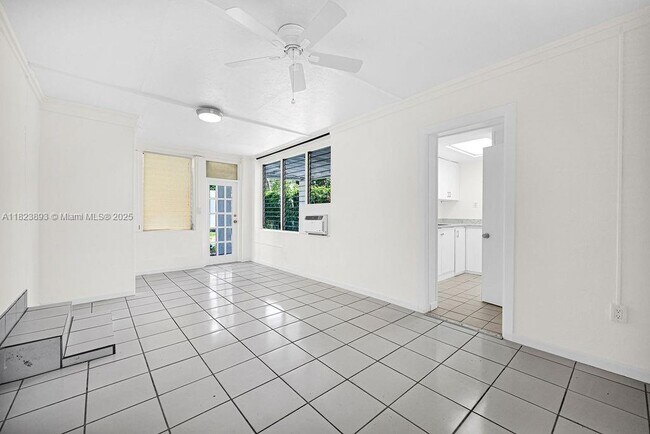 Building Photo - 5960 SW 47th St