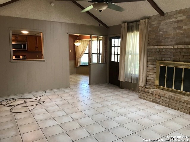 Building Photo - 13851 Susancrest Dr