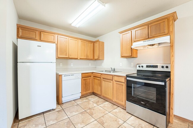 Building Photo - 403 E Southern Trace Dr
