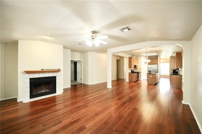 Building Photo - 7937 Luling Ln