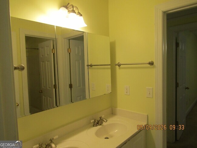 Building Photo - 2811 Weatherstone Cir SE