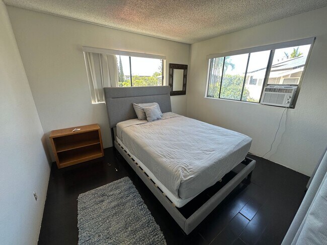 Building Photo - 42 Waikalani Pl
