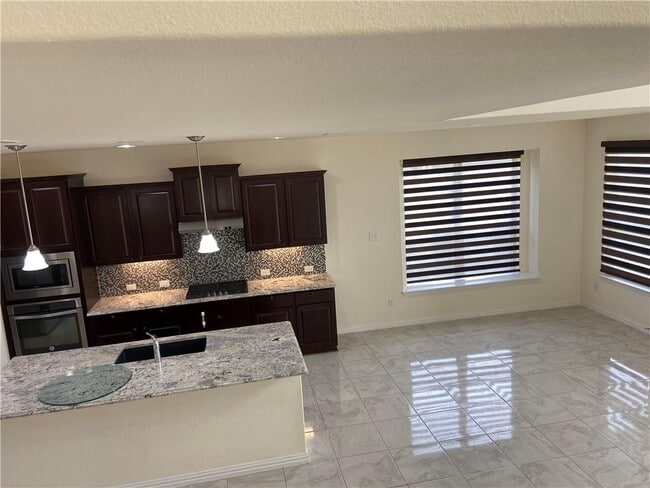 Building Photo - 21320 Hines Ln