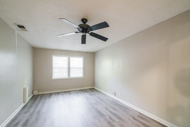 Building Photo - 1631 Pecan Log Pl