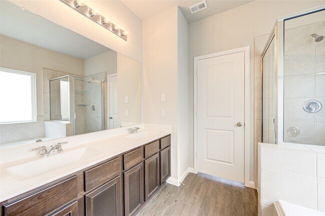 Building Photo - 3707 W Alessano Ln