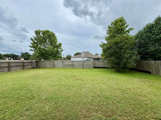 Building Photo - 1315 Lou Gehrig Ln