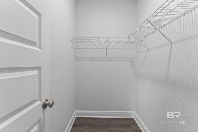 Building Photo - 21121 Yosemite Blvd