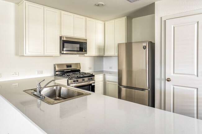 Building Photo - 737 Magnolia Creek Dr