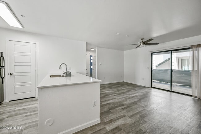 Building Photo - 3065 N 67th Ave