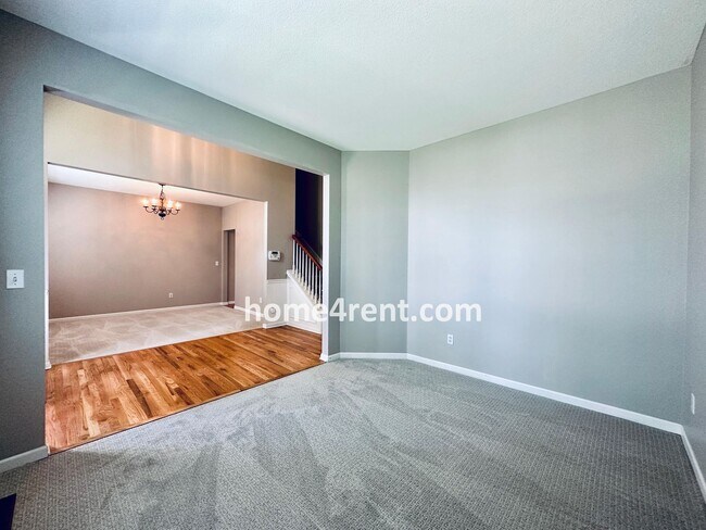 Building Photo - Wood Floors, Open Layout, Plenty of Natura...