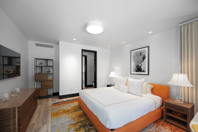 Building Photo - 1411 Crystal Lake Rd