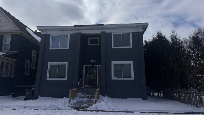 Building Photo - 1143 15th Ave SE