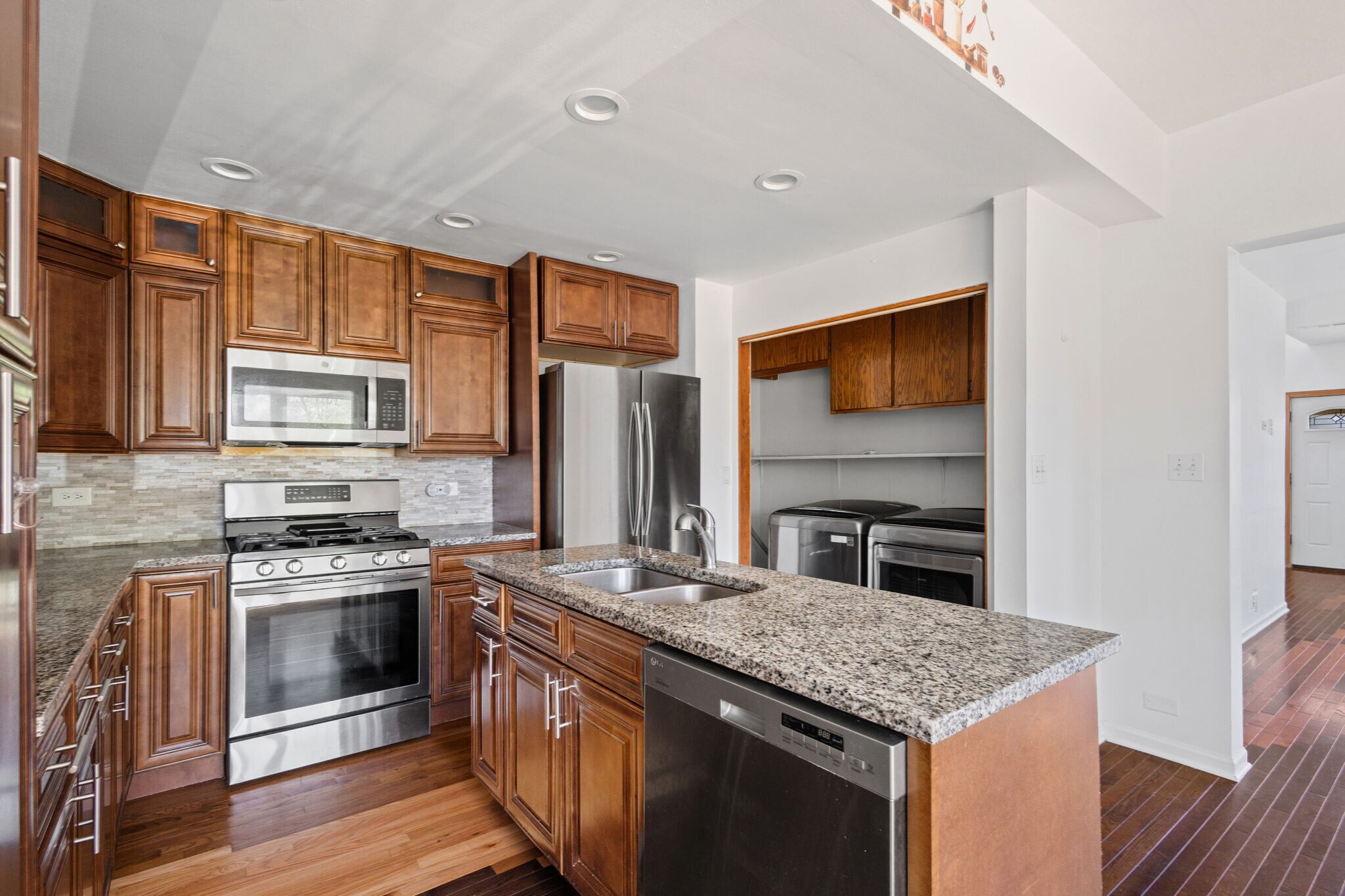 Building Photo - 5230 S Lockwood Ave