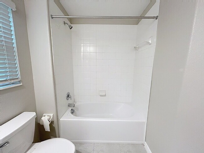 Building Photo - 23213 Willow Glen Way