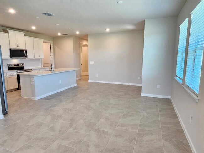 Building Photo - 17784 Stillness Ct