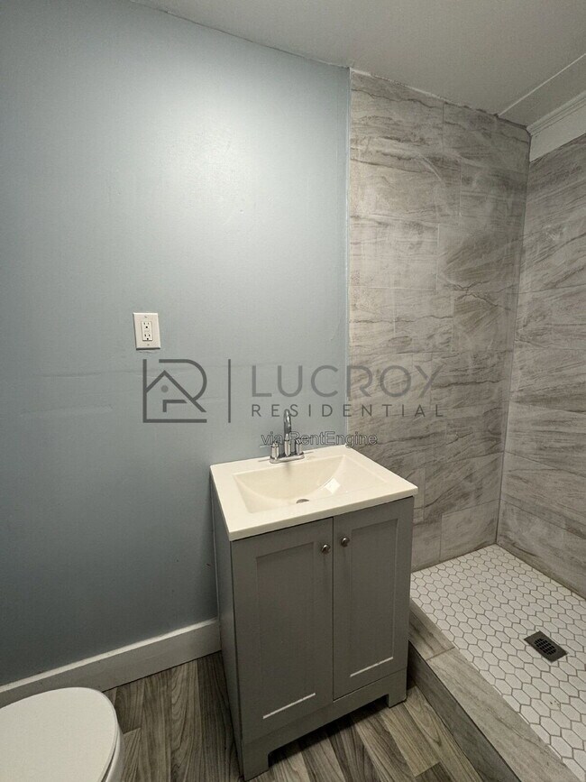 Building Photo - 4833 Churchill Dr