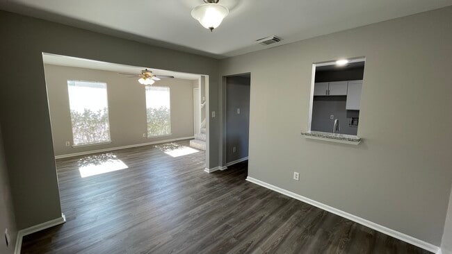 Building Photo - 521 Ferguson St