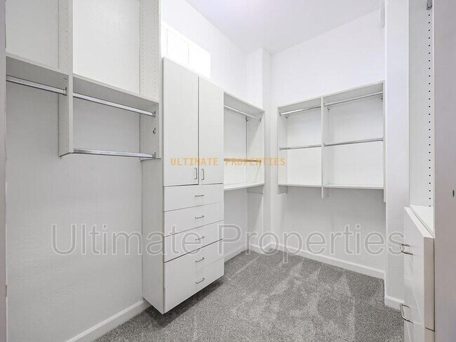 Building Photo - 10033 N 55th Pl