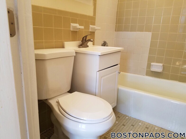Building Photo - 51 S Huntington Ave