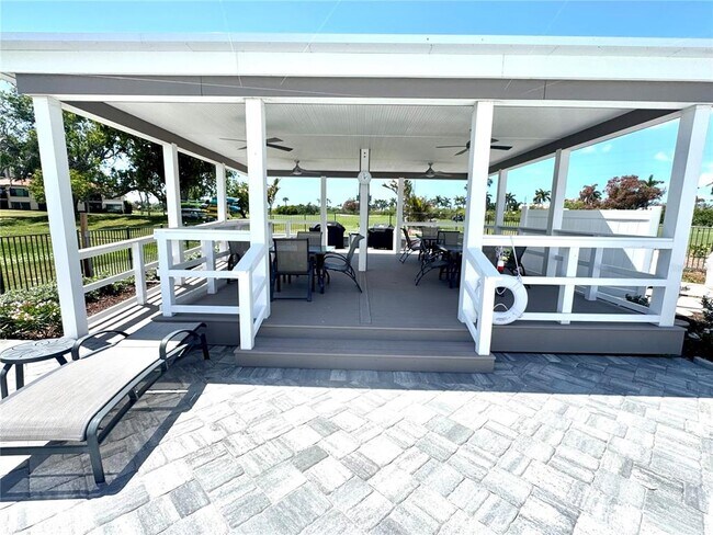 Building Photo - 5700 Escondida Blvd S