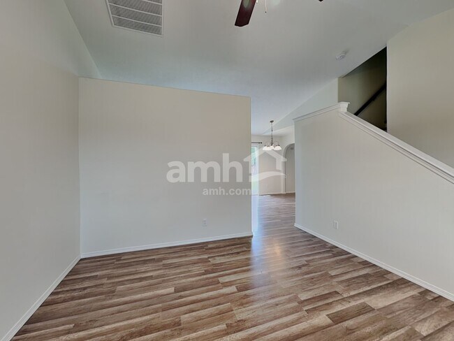 Building Photo - 16605 Sadie Ave